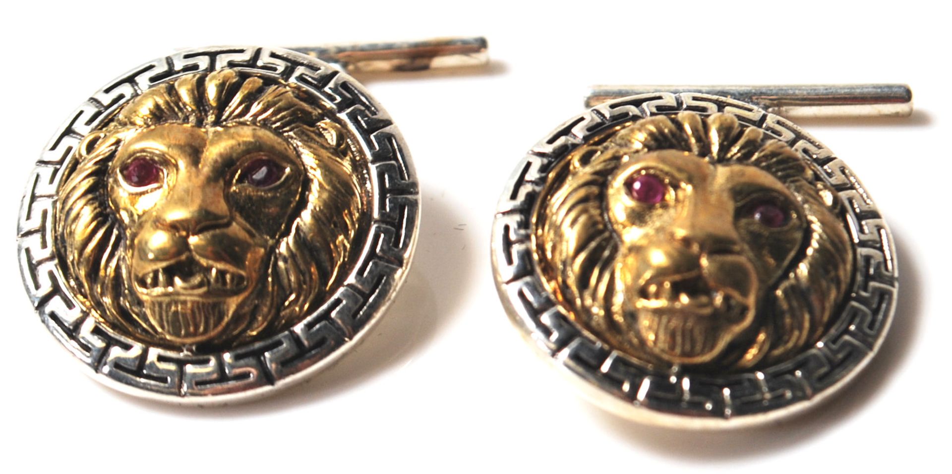 A PAIR OF GENTLEMANS VERSACE LIONS HEAD CUFF LINKS - Bild 3 aus 4