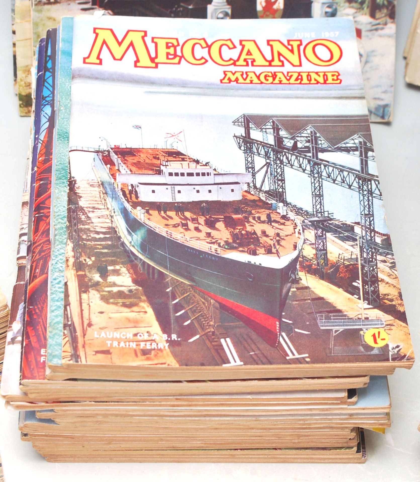 COLLECTION OF MECCANO MAGAZINES - Bild 3 aus 7