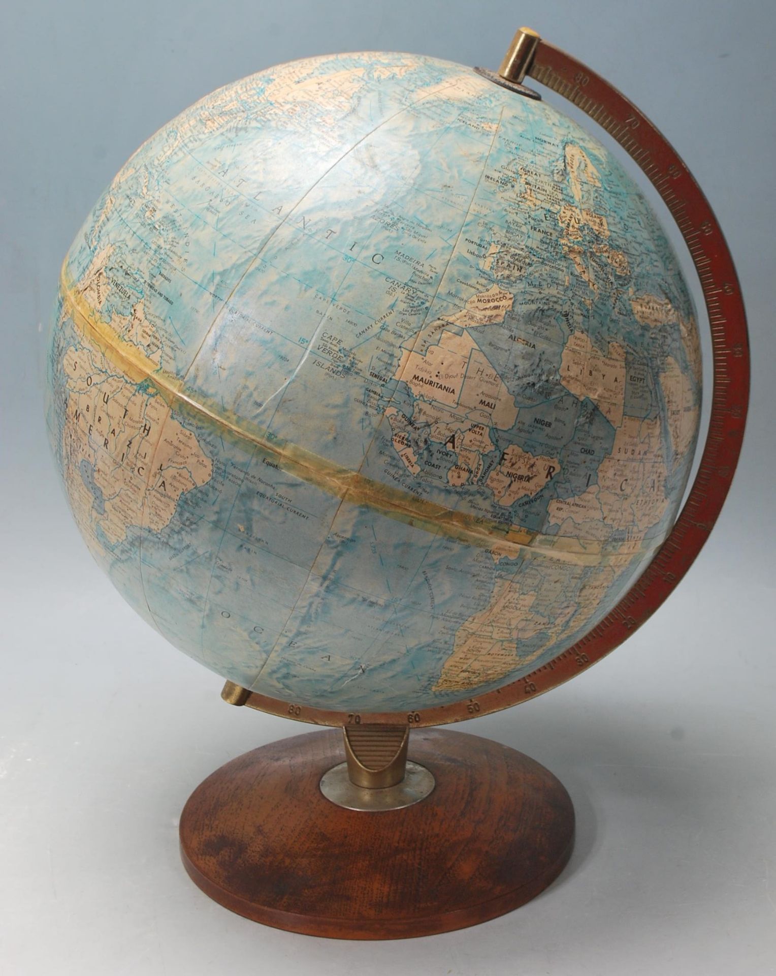 1970’S DANISH SCAN GLOBE WITH ARCH SUPPORT AND CIRCULAR TEAK WOOD BASE - Bild 3 aus 5