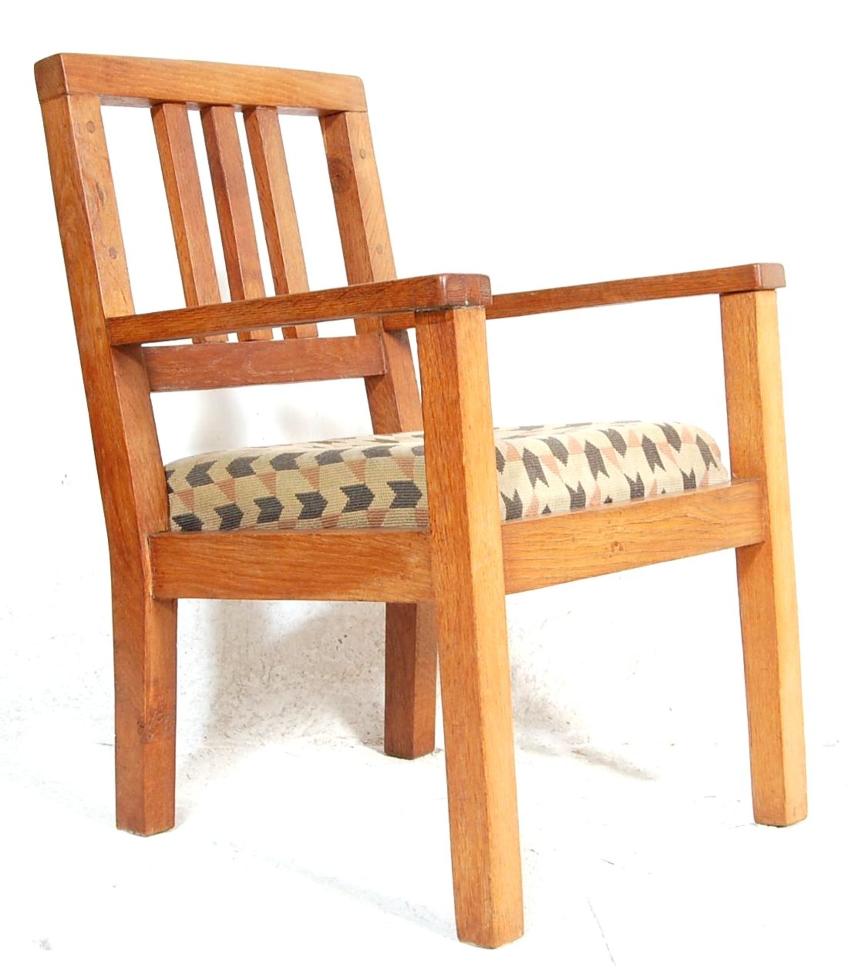 EARLY 20TH CENTURY OAK FIRESIDE ARMCHAIR - Bild 4 aus 4