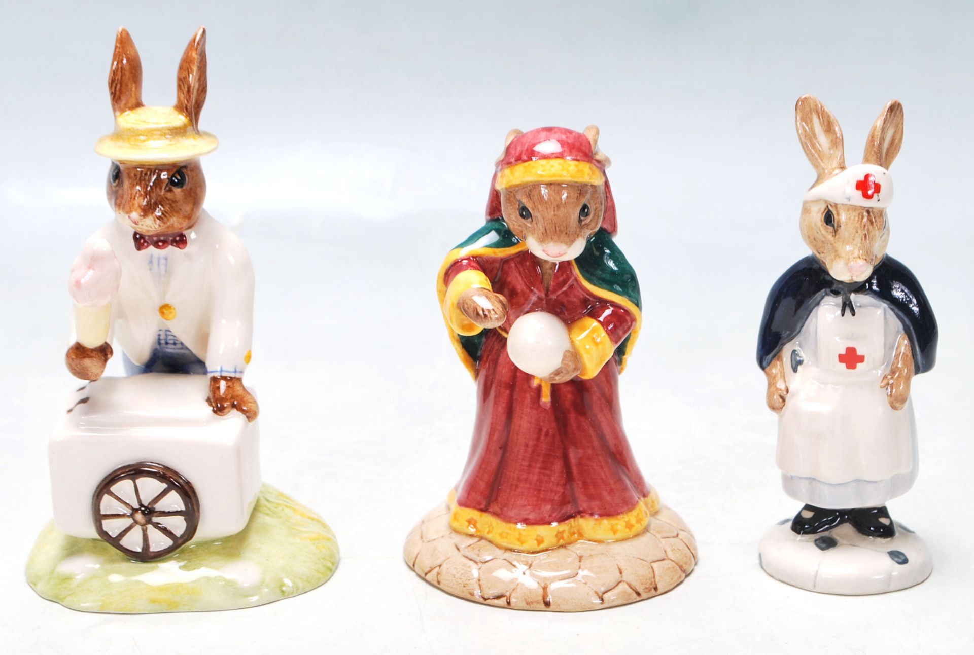 A COLLECTION OF THREE ROYAL DOULTON BUNNYKINS FIGURES. - Bild 2 aus 6