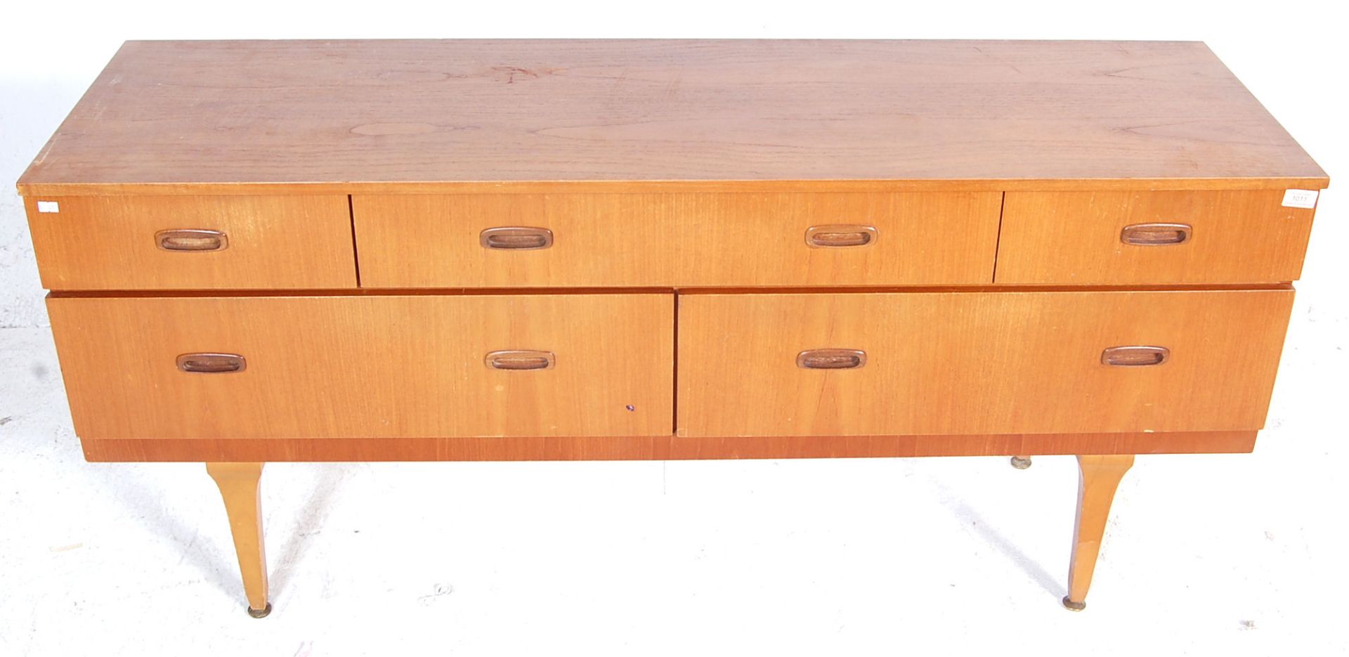 RETRO 70’S TEAK WOOD VENEER SIDEBOARD / CHEST OF DRAWERS - Bild 4 aus 6