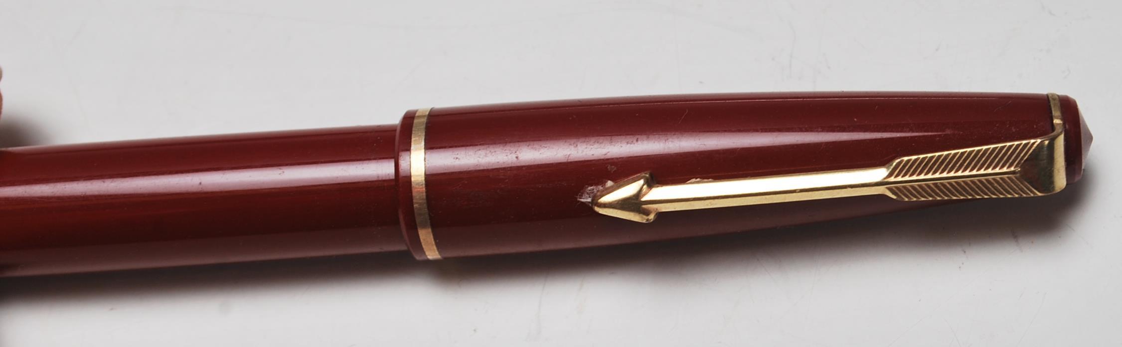 12 VINTAGE PARKER FOUNTAIN PENS - Image 4 of 10