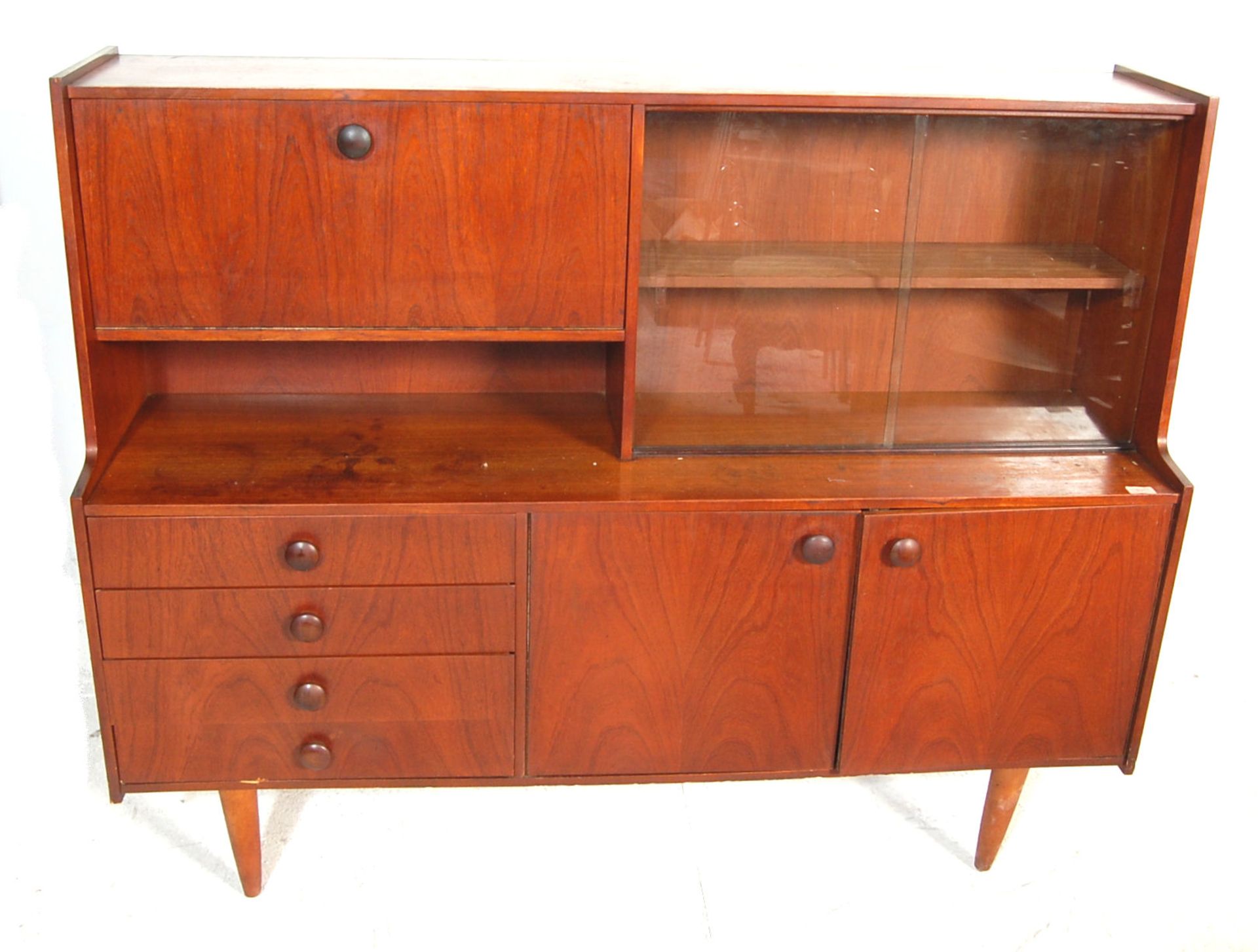 A RETRO MID 20TH CENTURY TEAK WOOD HIGH SIDEBOARD - Bild 3 aus 5