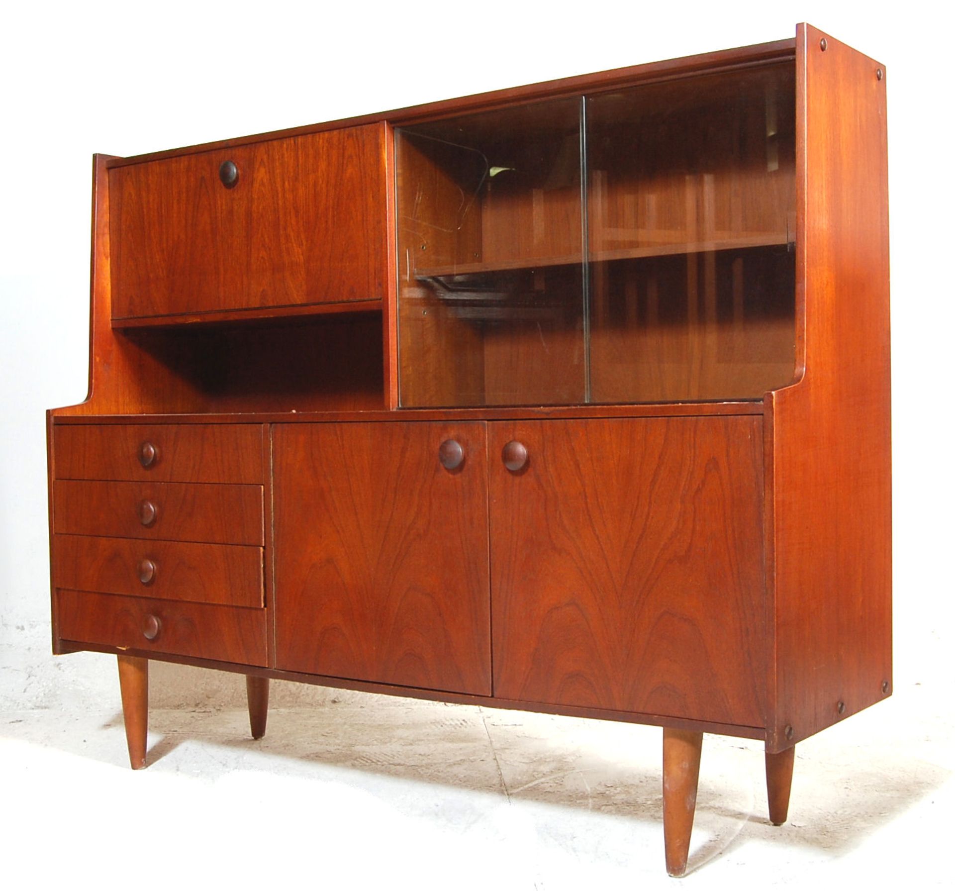 A RETRO MID 20TH CENTURY TEAK WOOD HIGH SIDEBOARD - Bild 5 aus 5