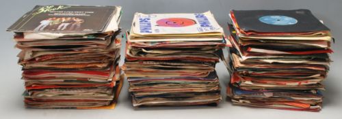 GOOD COLLECTION OF VINTAGE VINYL 45 SINGLES