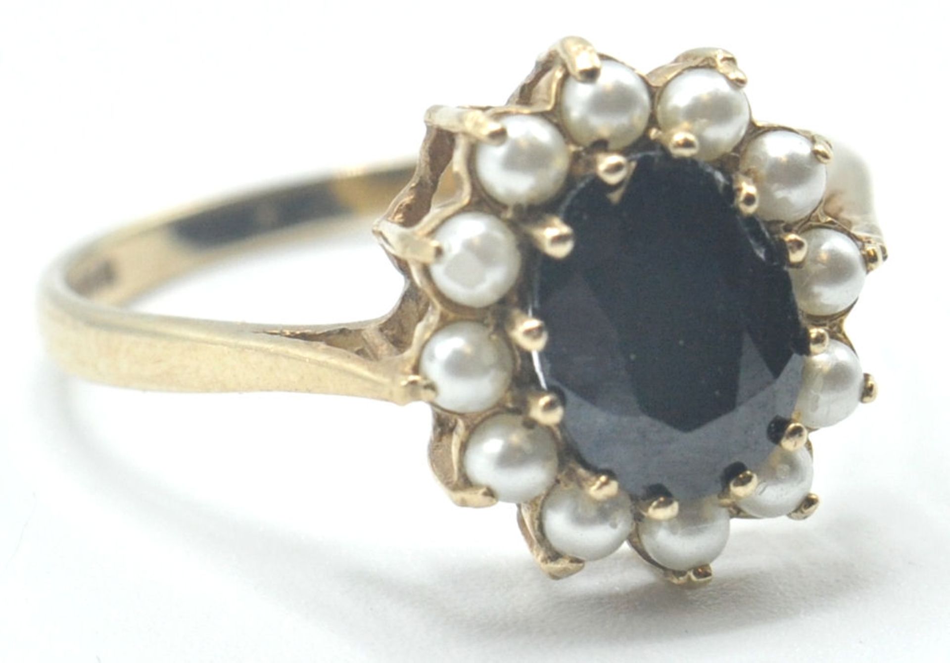 9CT GOLD BLUE STONE AND SAPPHIRE RING