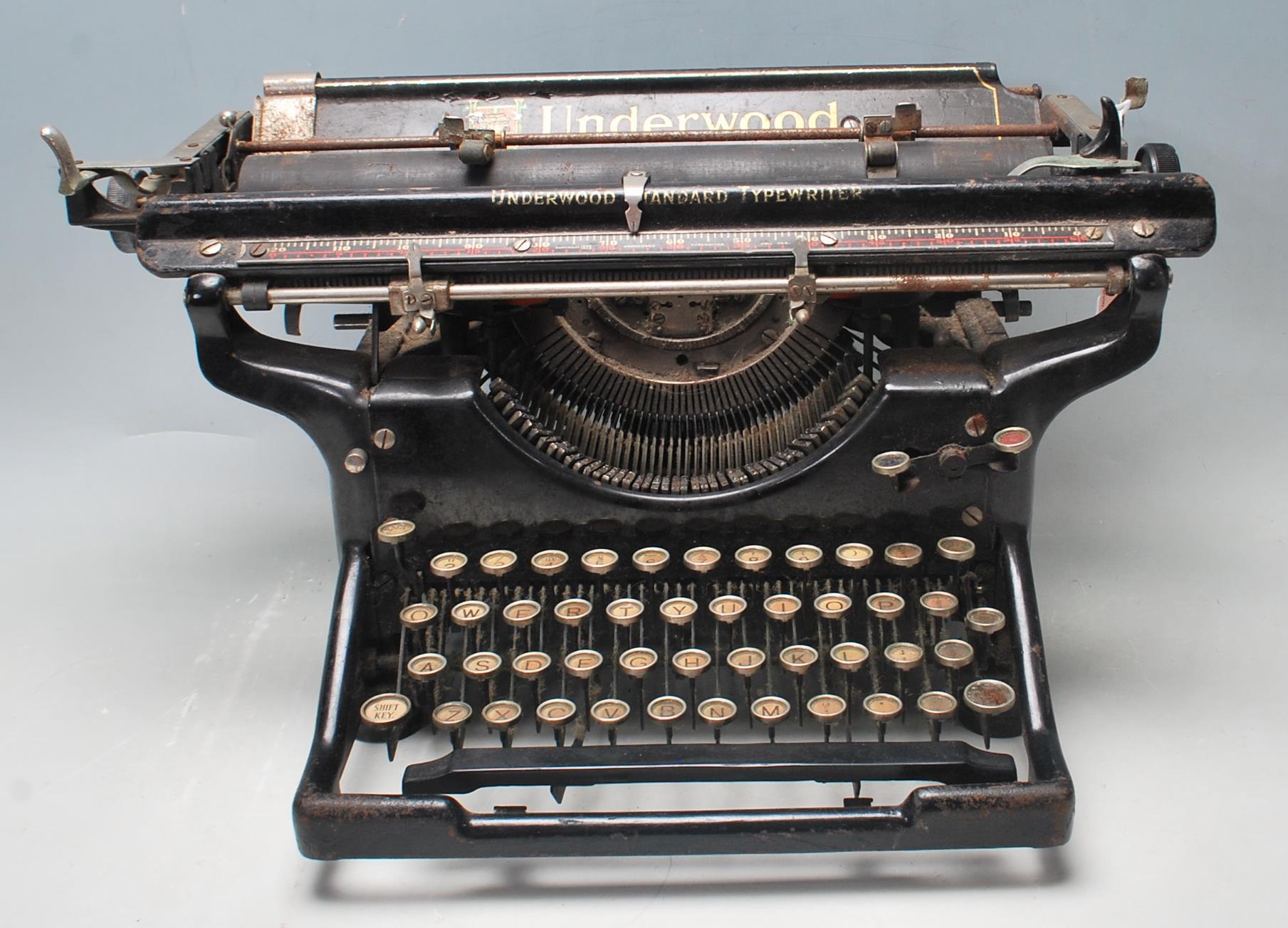 VINTAGE INDUSTRIAL ORIGINAL UNDERWOOD STANDARD TYPEWRITER - Image 2 of 6