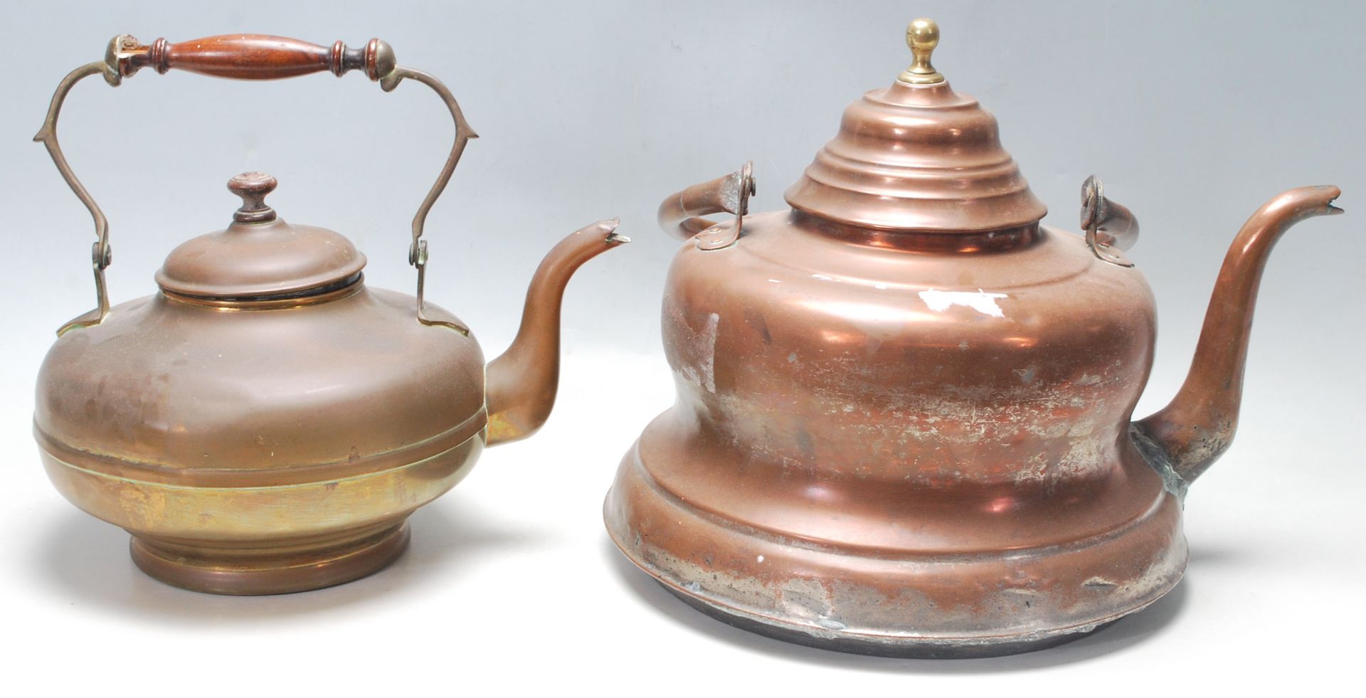 TWO VINTAGE ANTIQUE 19TH CENTURY COPPER KETTLES - Bild 5 aus 7