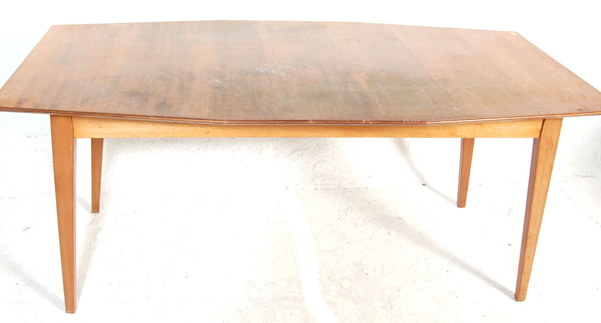 VINTAGE RETRO 1970'S DANISH INFLUENCED TEAK DINING TABLE - Bild 4 aus 5