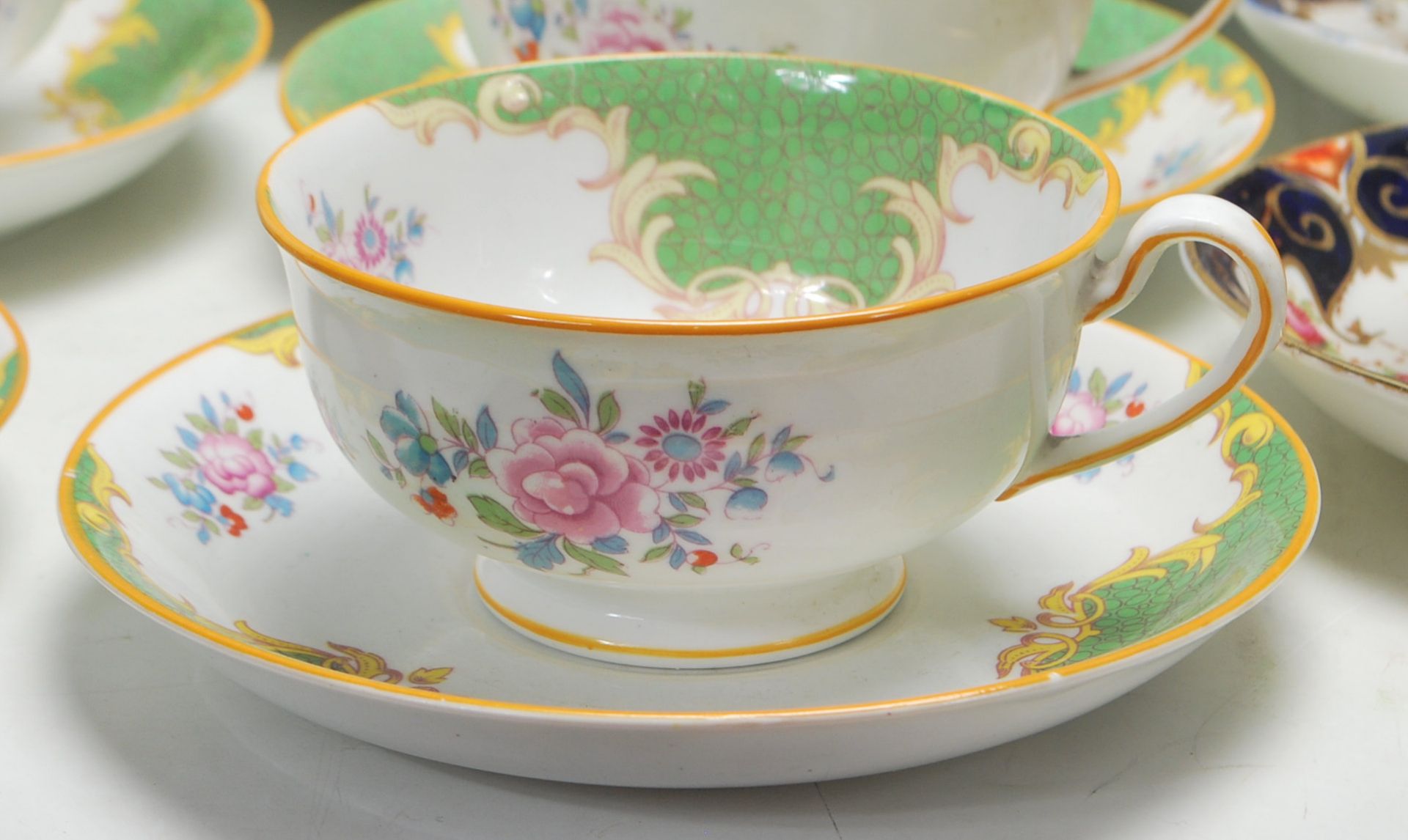 ENGLISH FINE BONE CHINA TEA SET / SERVICE GROSVENOR CHINA - YE OLD ENGLAND - ROYAL ALBION - Bild 9 aus 12