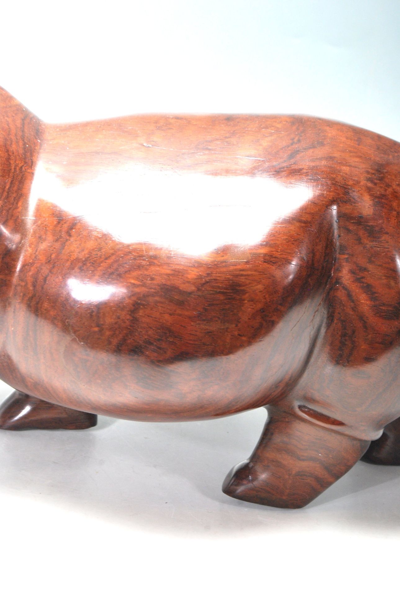 LARGE AND IMPRESSIVE HAND CARVED ROSEWOOD RHINO - Bild 10 aus 13