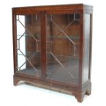 ANTIQUE STYLE REGENCY CHINA DISPLAY CABINET VITRINE