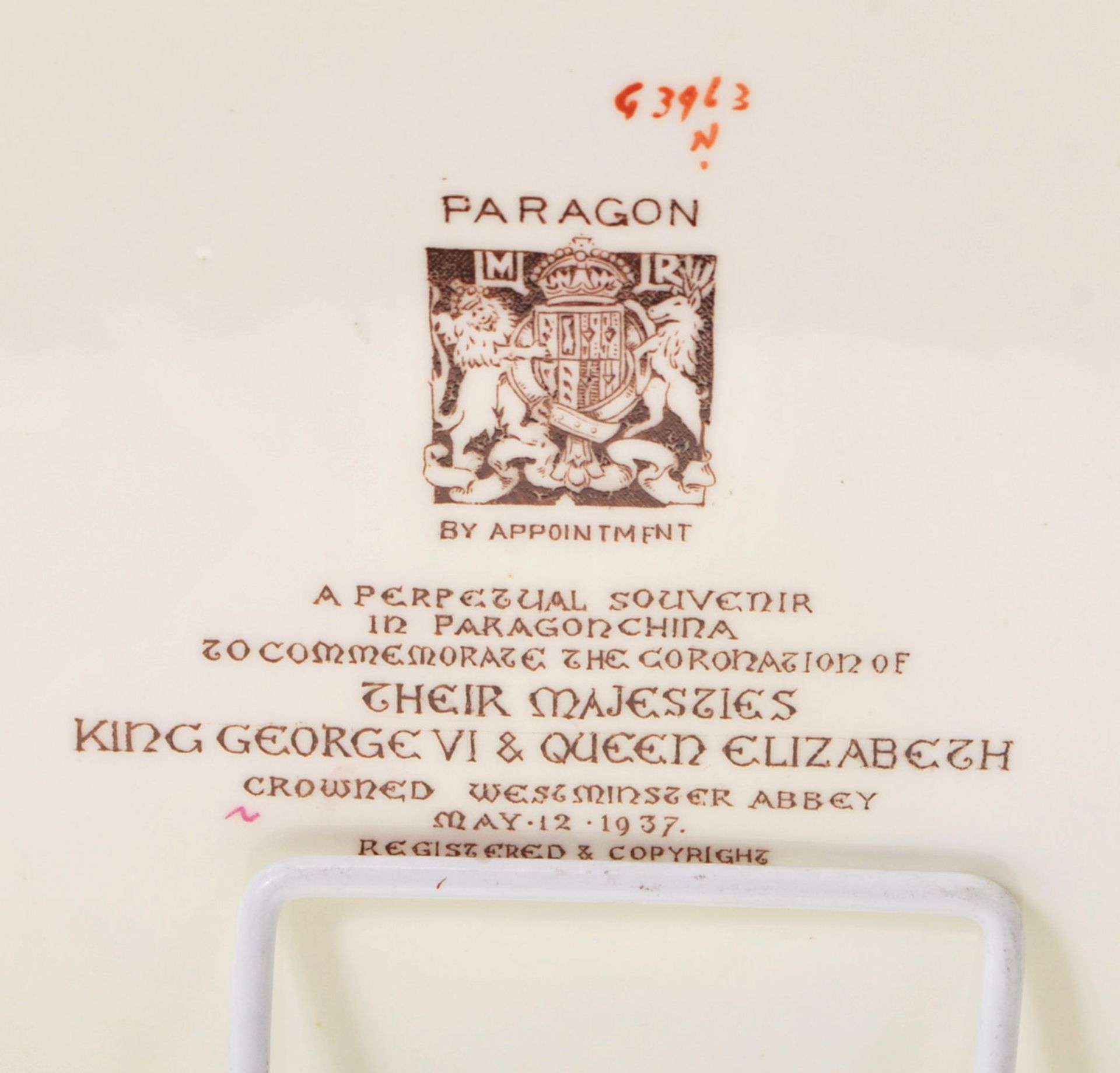 PARAGON GEORGE VI COMMEMORATIVE ROYALTY CORONATION PLATE - Bild 7 aus 7
