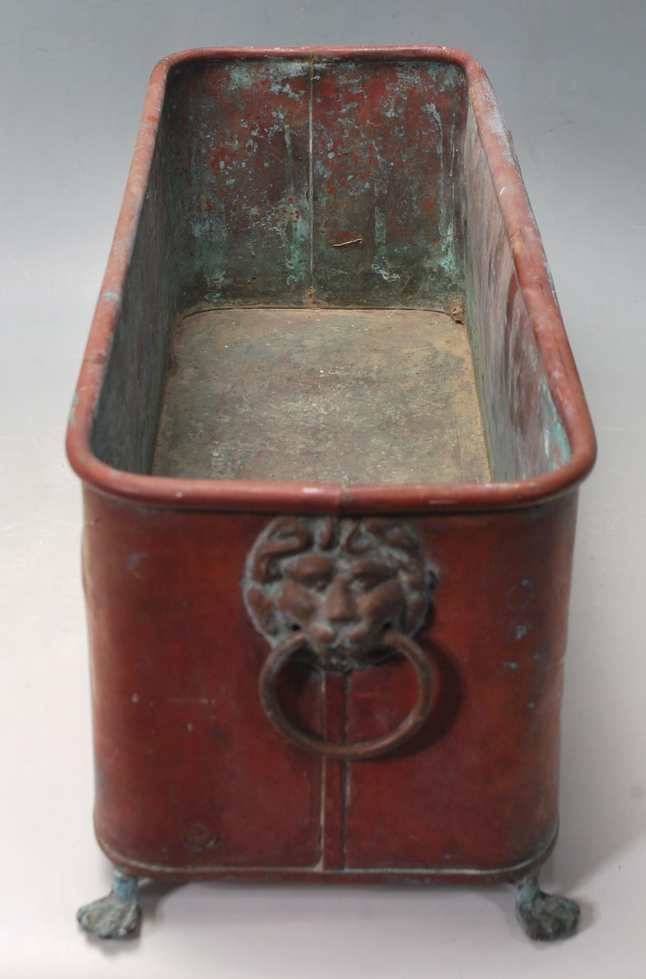 ANTIQUE COOPER PLANTER TROUGH WITH LION HANDLES AND CLAW FEET - Image 3 of 6