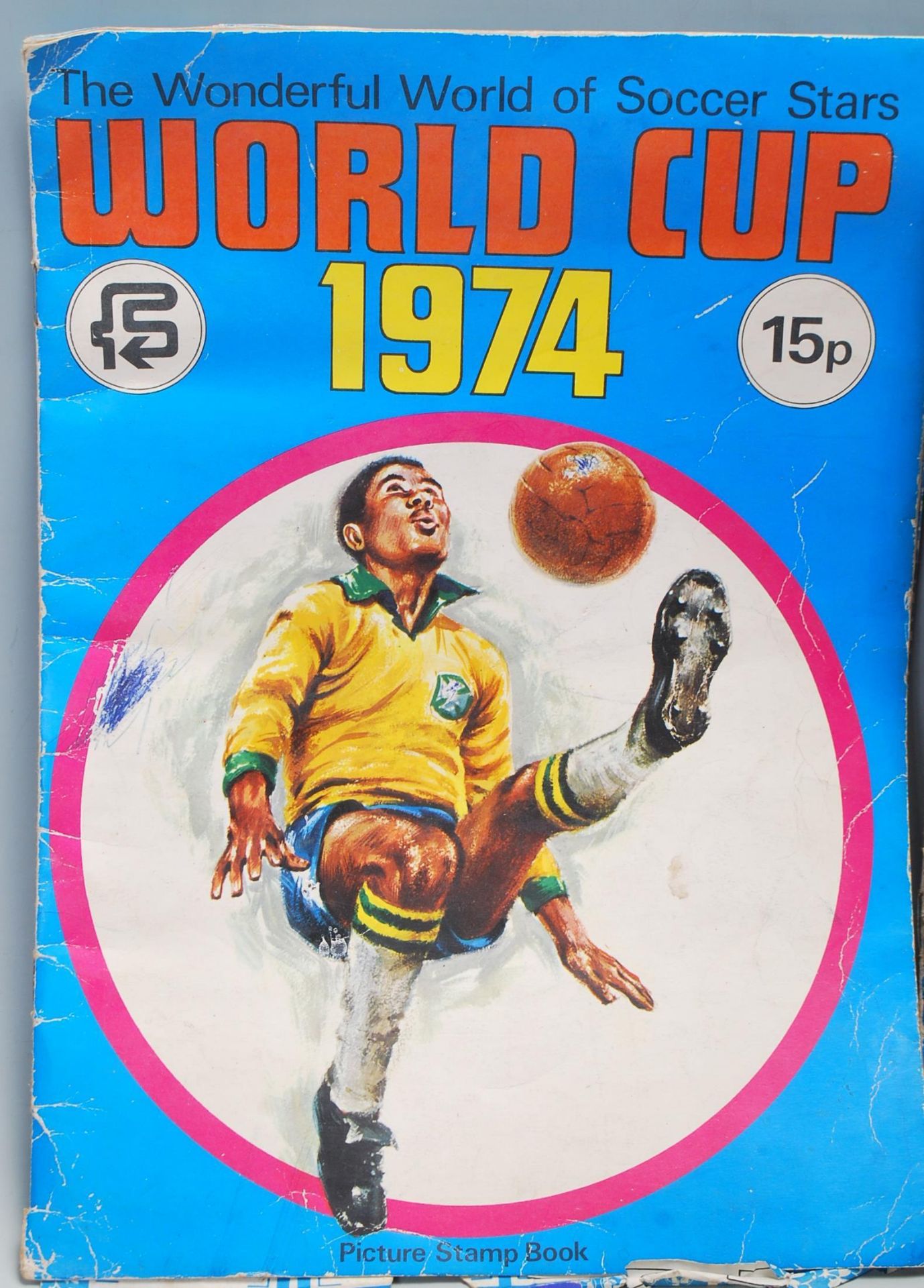 A QUANTITY OF VINTAGE ENGLISH FOOTBALL PROGRAMS - Bild 9 aus 10