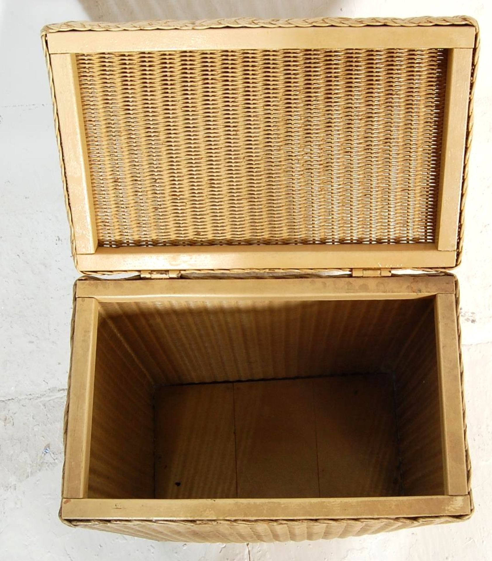 MID CENTURY LLOYD LOOM OTTOMAN AND LAUNDRY BASKET - Bild 13 aus 14