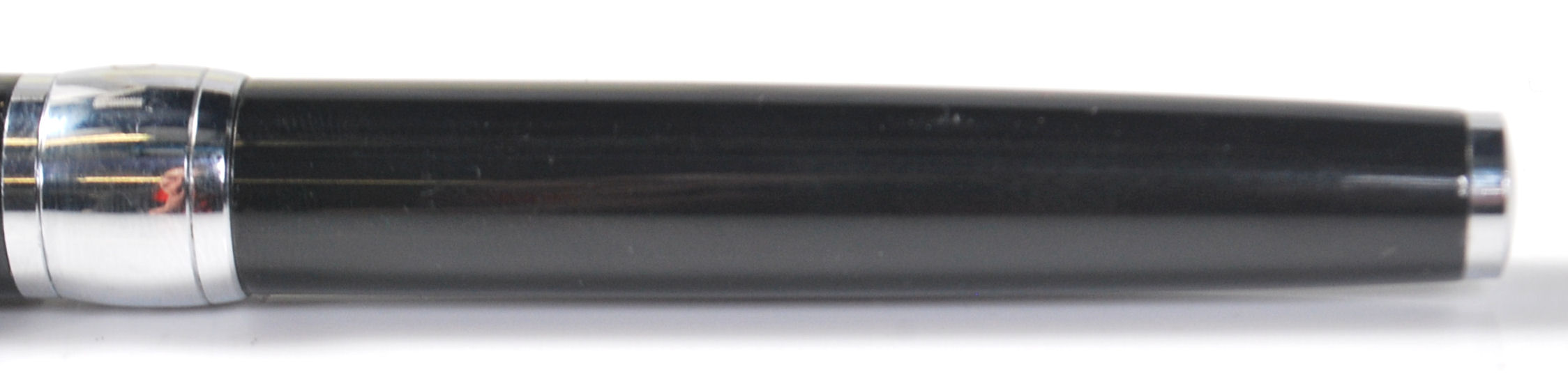 A MONTHBLANC BLACK AND WHITE METAL FOUNTAIN PEN - Image 6 of 8