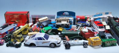 LARGE COLLECTION OF VINTAGE RETRO 20TH CENTURY DIE CAST TOYS