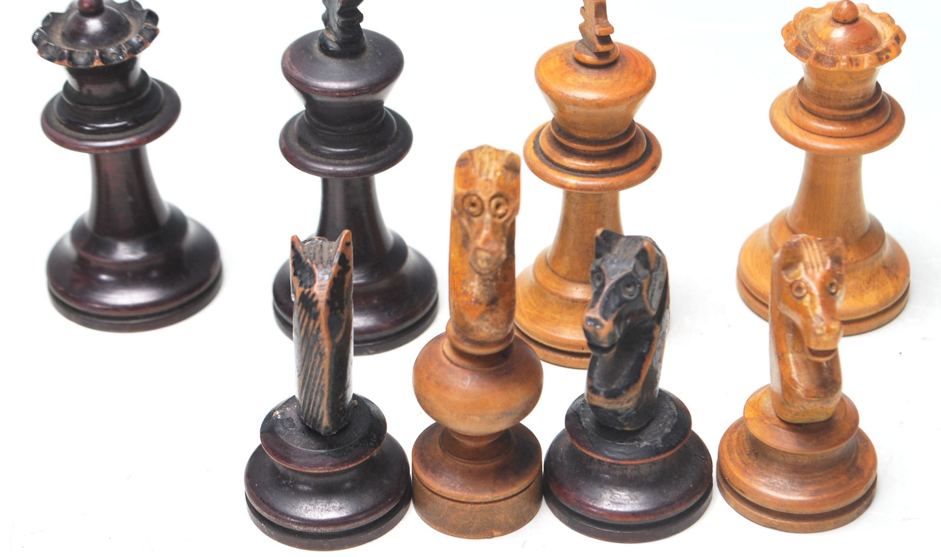 EARLY 20TH CENTURY FRENCH CHESS PIECES - Bild 5 aus 7