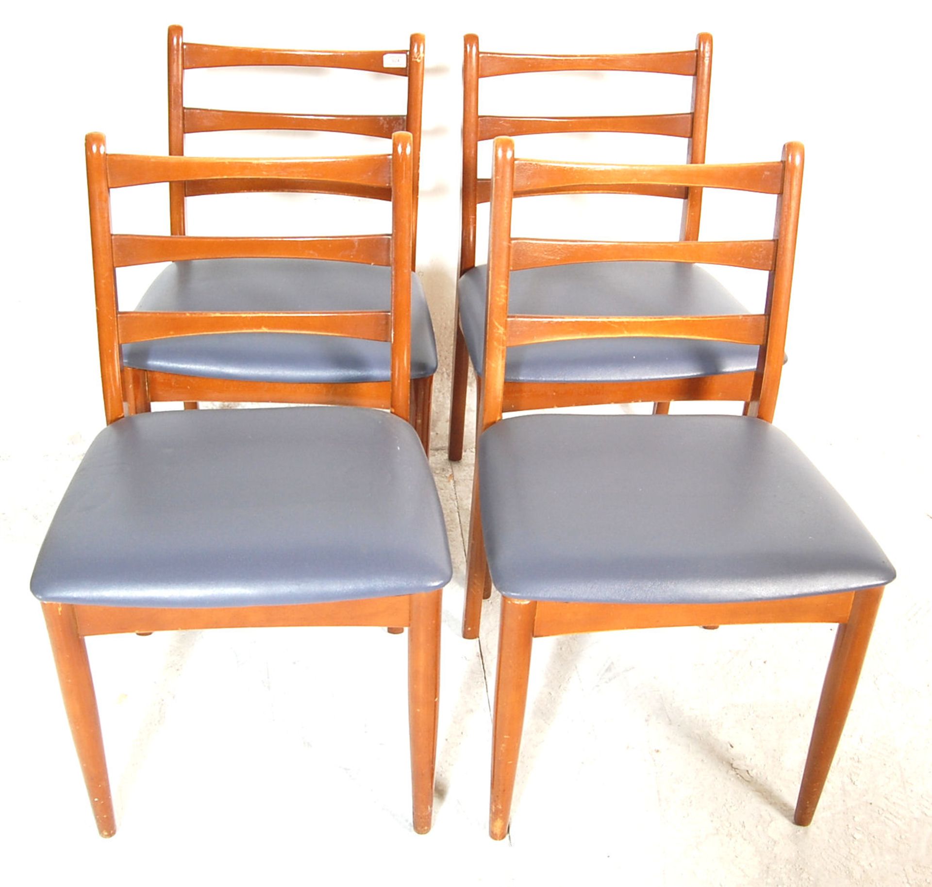 VINTAGE RETRO TEAK LADDER BACK DINING CHAIRS - Bild 4 aus 10