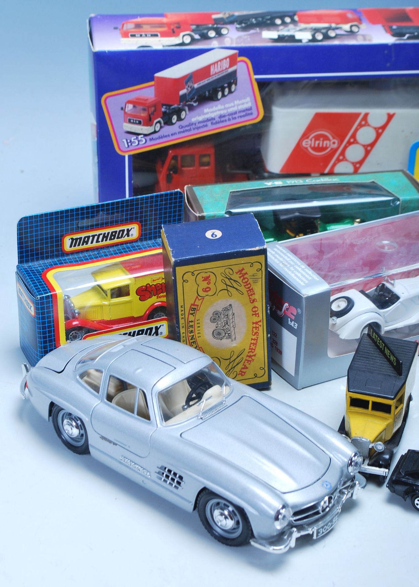 COLLECTION OF ASSORTED DIE CAST MODELS - BURAGO MATCHBOX SIKU - Bild 4 aus 10