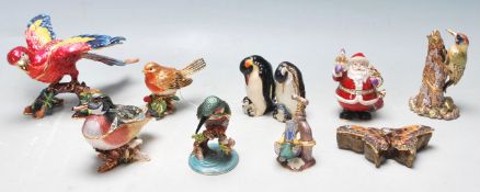 10 VINTAGE 20TH CENTURY ENAMELLED TRINKETS BOXES