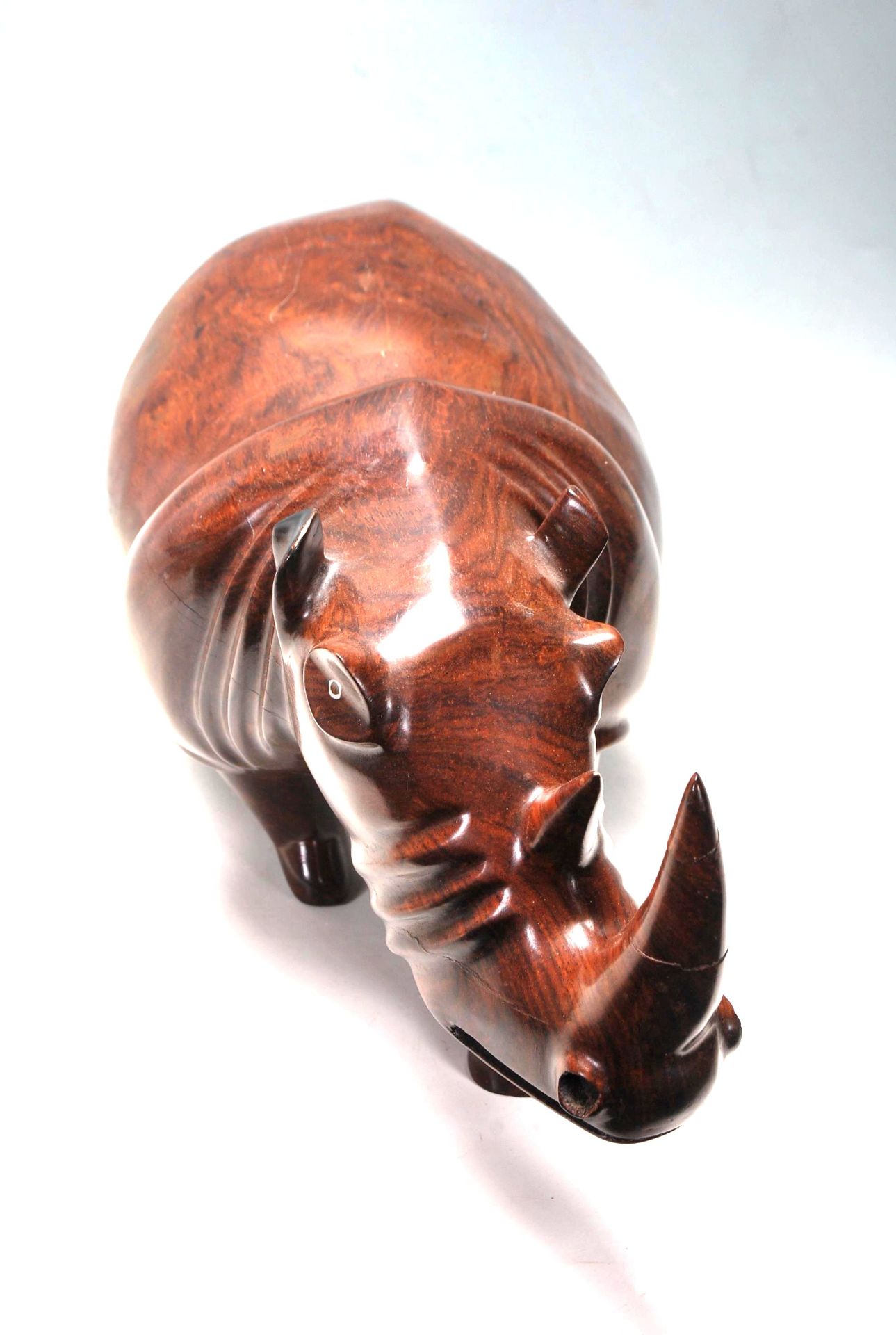 LARGE AND IMPRESSIVE HAND CARVED ROSEWOOD RHINO - Bild 3 aus 13