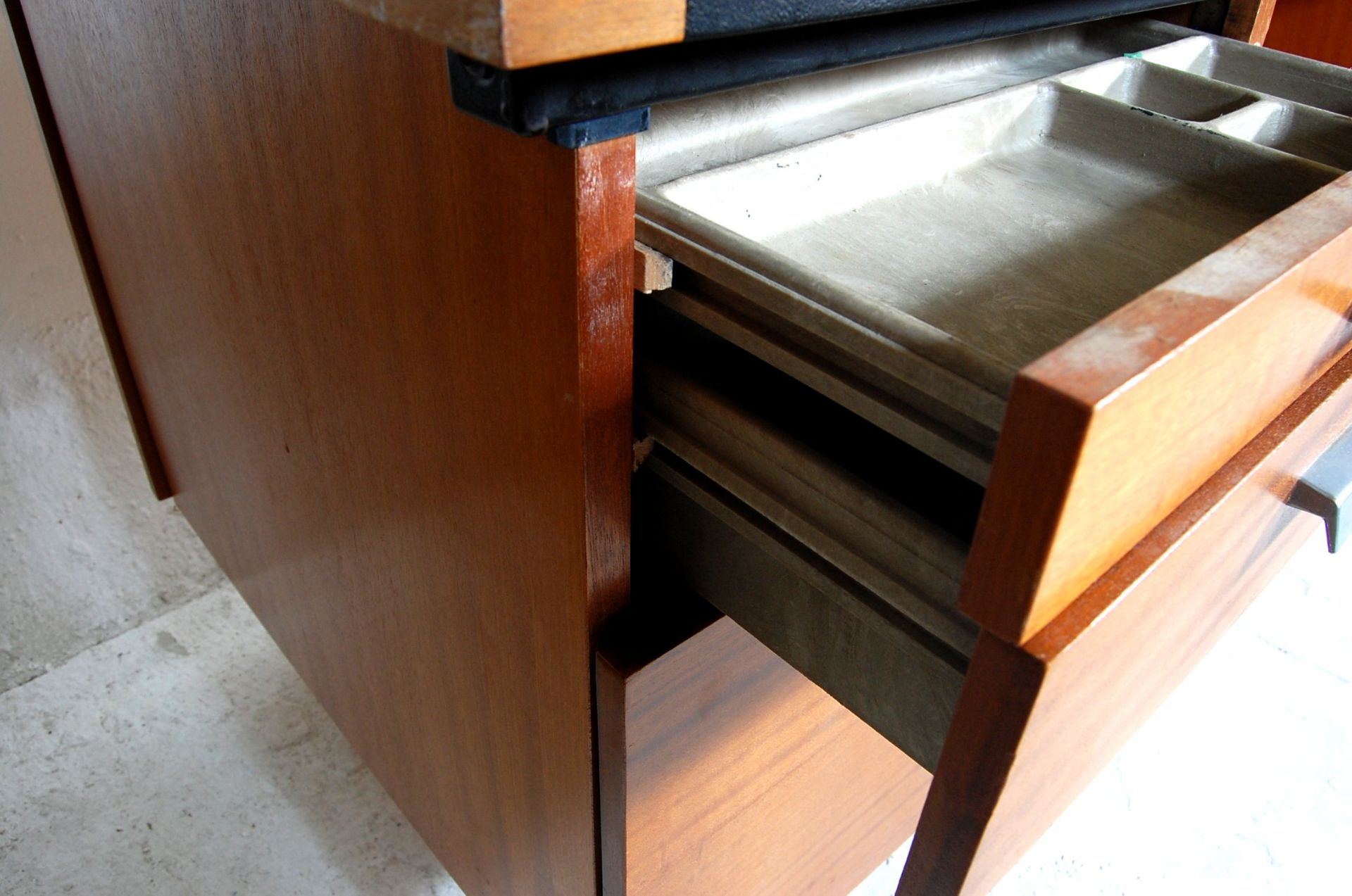 RETRO VINTAGE MID CENTURY TUBULAR METAL OFFICE DESK - Bild 4 aus 5