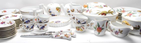 ROYAL WORCESTER FINE PORCELAIN CHINA