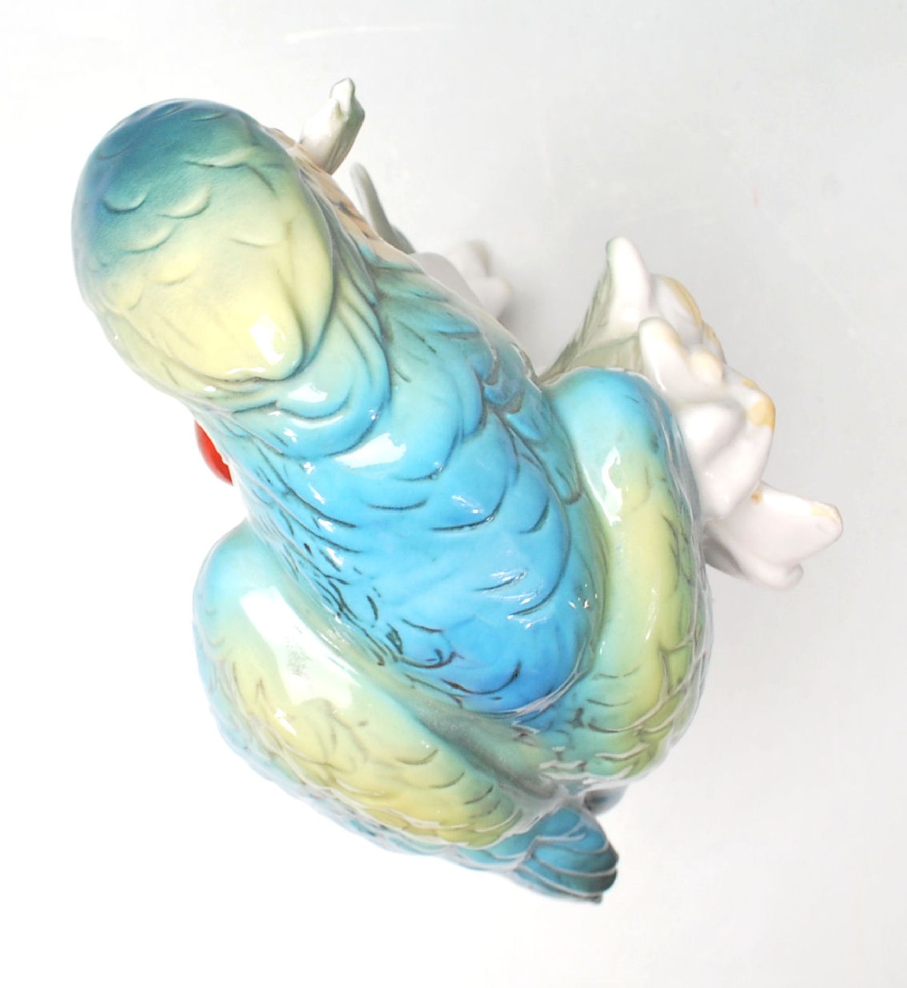 KARL ENS - CERAMIC PORCELAIN FIGURINES OF A PARROT EATING CHERRIES - Bild 5 aus 6