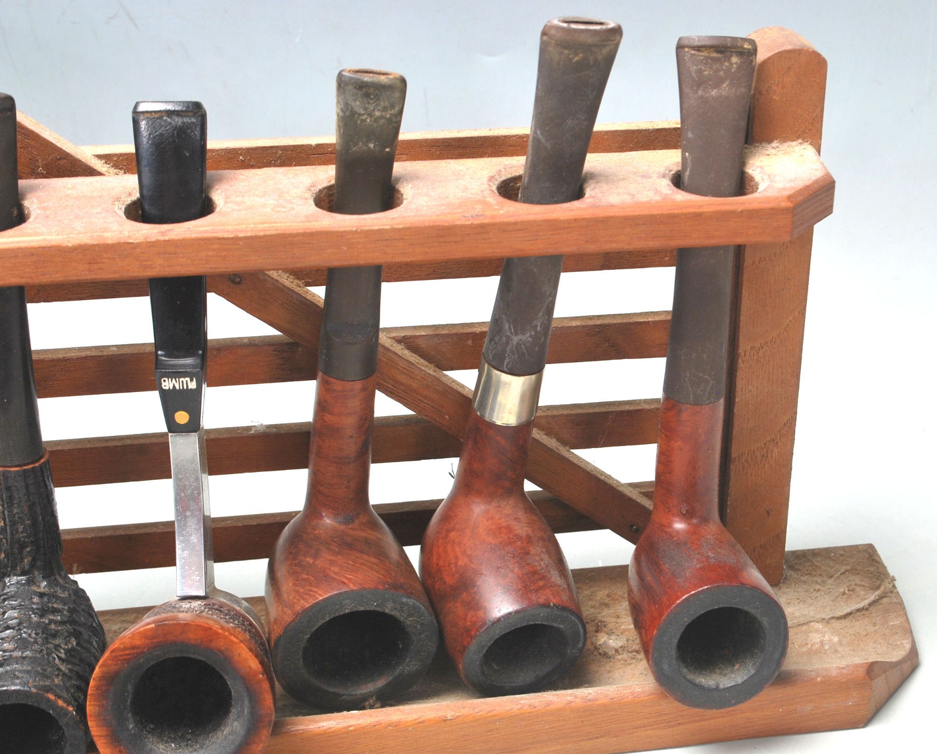 A GROUP OF RETRO 20TH CENTURY WOODEN SMOKERS PIPES - Bild 5 aus 6