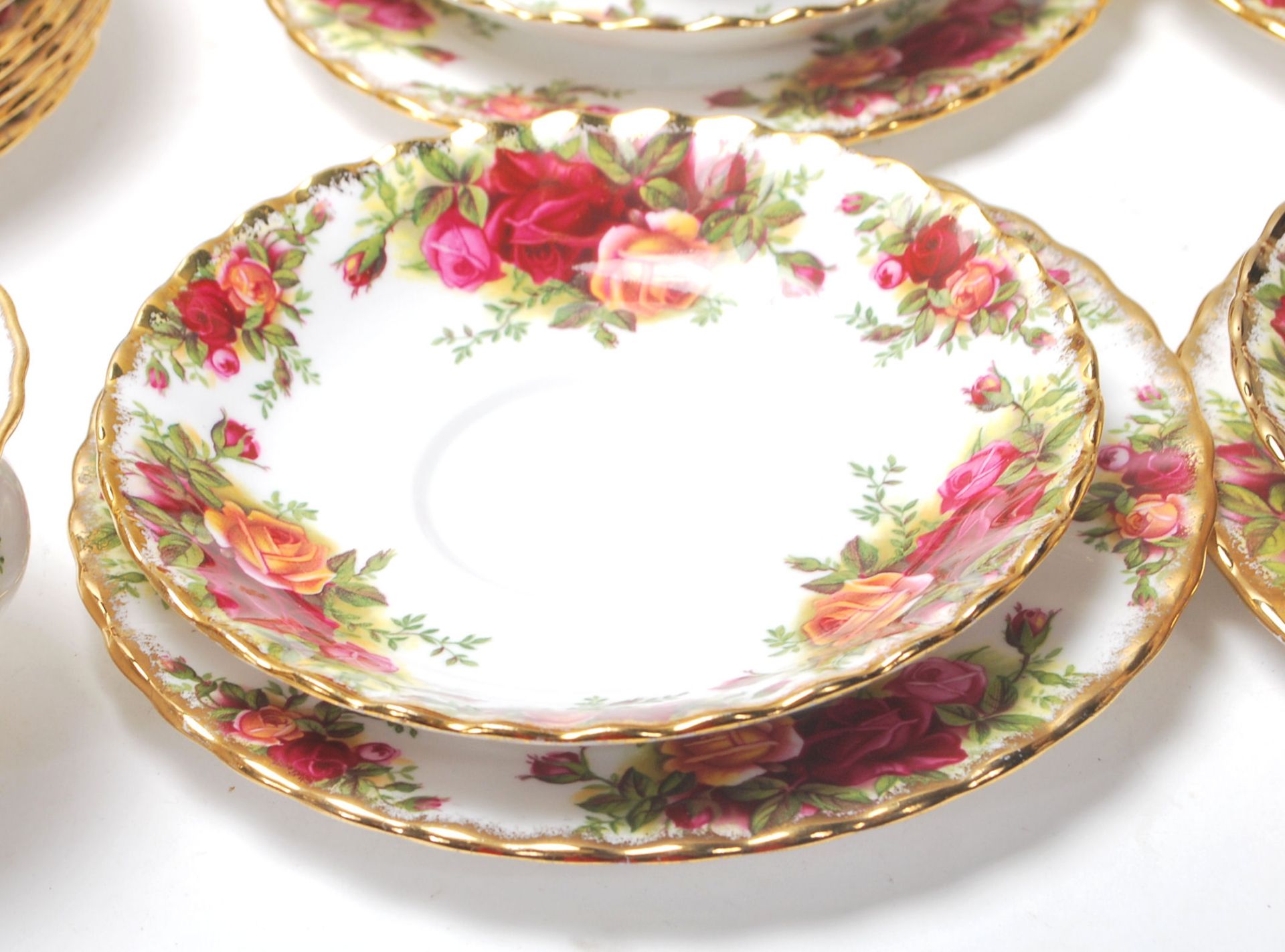 LARGE ROYAL ALBERT OLD COUNTRY ROSES TEA SET - DINING SERVICE - Bild 4 aus 17