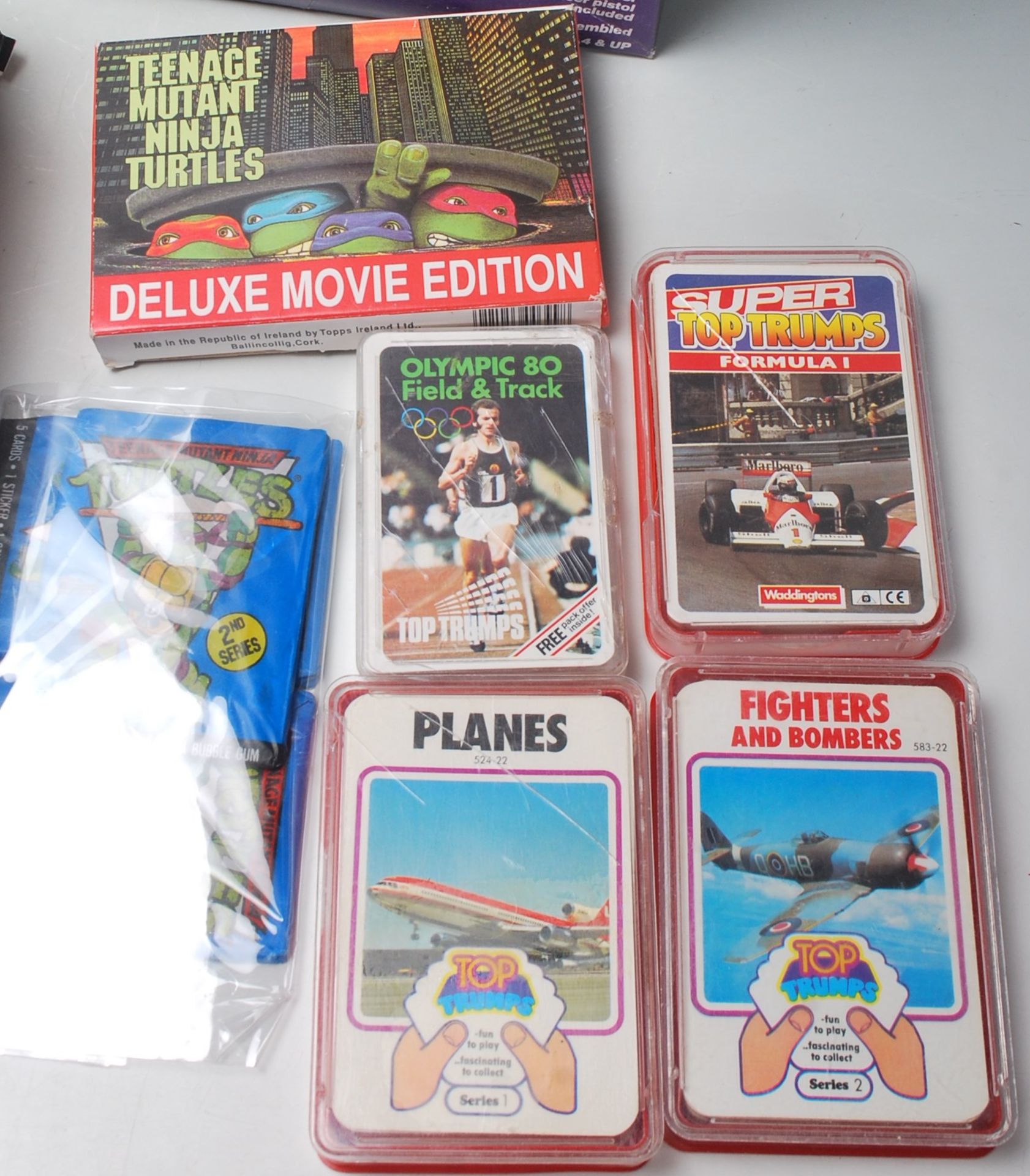 ASSORTED COLLECTION OF VINTAGE TOYS & ACTION FIGURES - Image 4 of 11