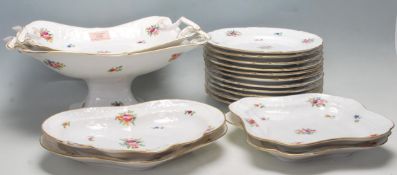 VICTORIAN 19TH CENTURY CHAMBERLAIN WORCESTER DINNER SERVICE