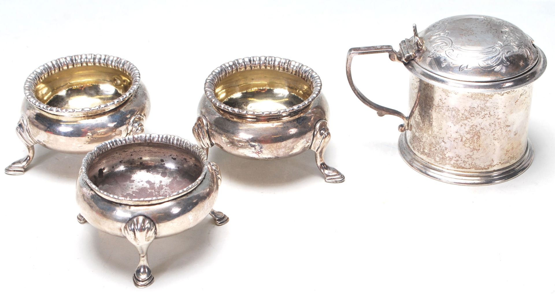 FOUR 19TH CENTURY VICTORIAN SILVER CONDIMENT POTS / WEIGHT 320G