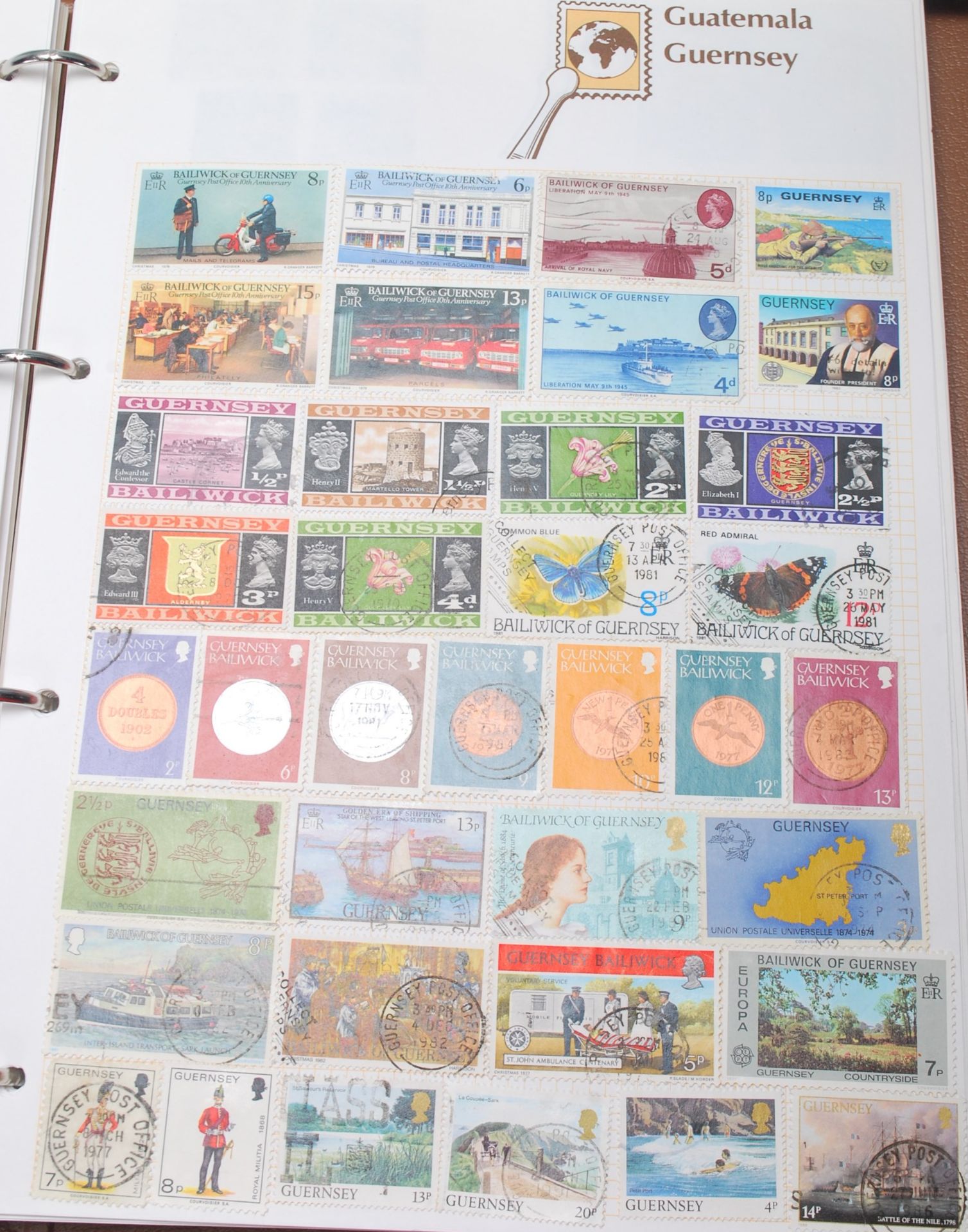 LARGE COLLECTION OF 20TH CENTURY STAMPS - Bild 11 aus 17