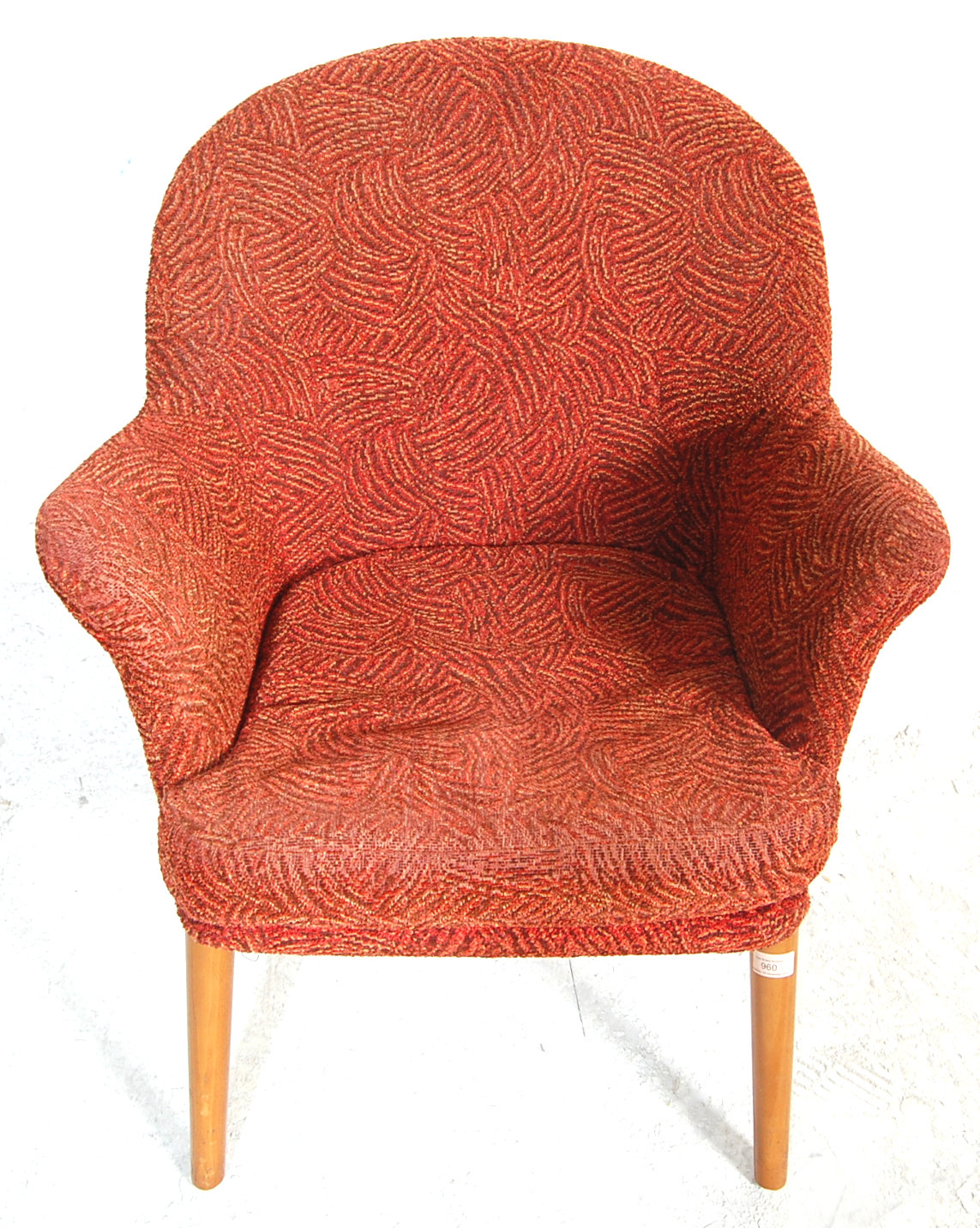 VINTAGE 20TH CENTURY TUB CHAIR WITH RED UPHOLSTERY AND TURNED SUPPORTS - Image 3 of 4