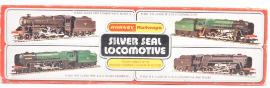 HORNBY 00 GAUGE R552 ' OLIVER CROMWELL ' TRAIN SET LOCOMOTIVE