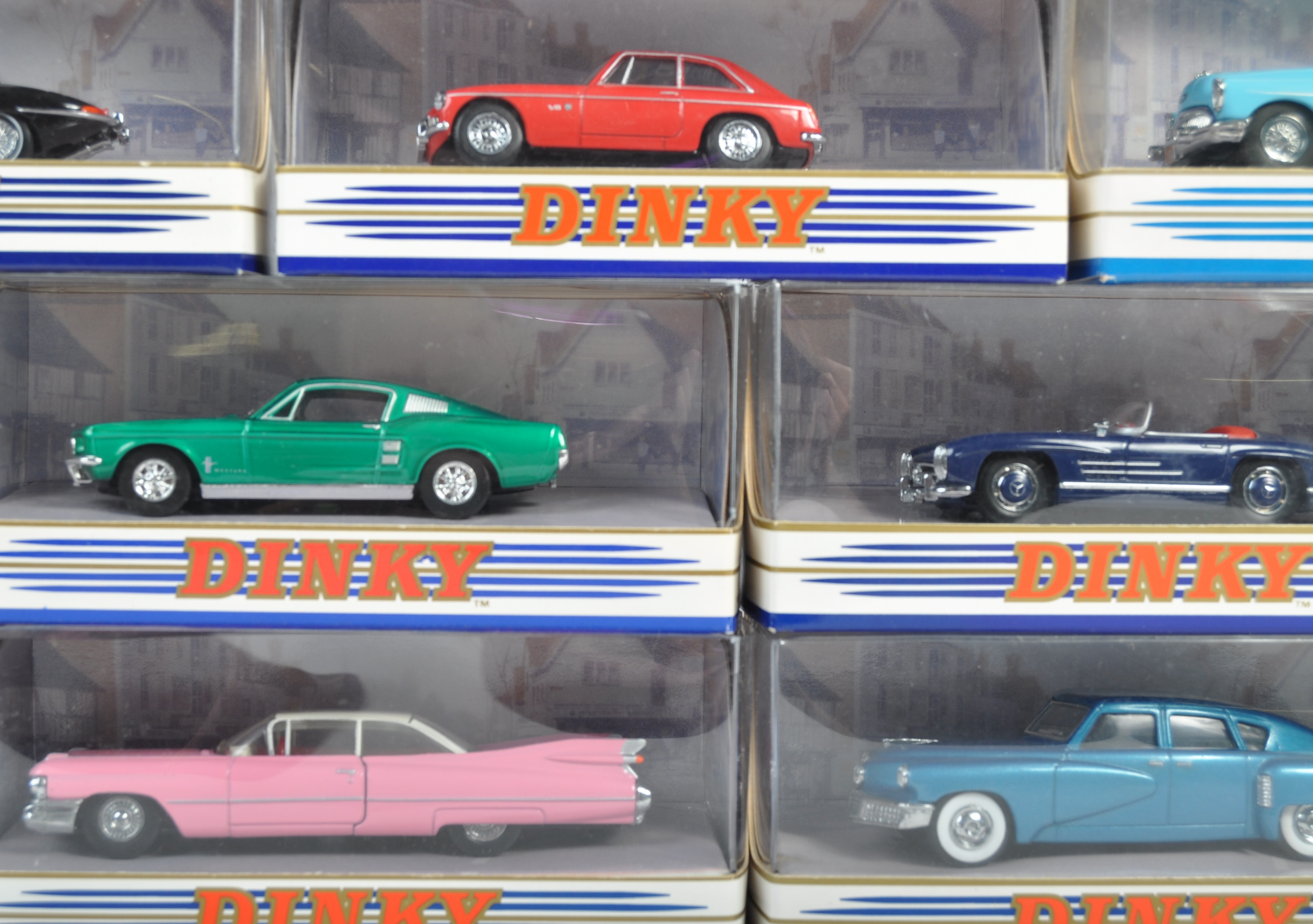 LARGE COLLECTION OF DINKY MATCHBOX DIECAST MODEL CARS - Image 3 of 5