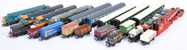 COLLECTION OF ASSORTED 00 GAUGE TRAINSET LOCO'S & CARRIAGES