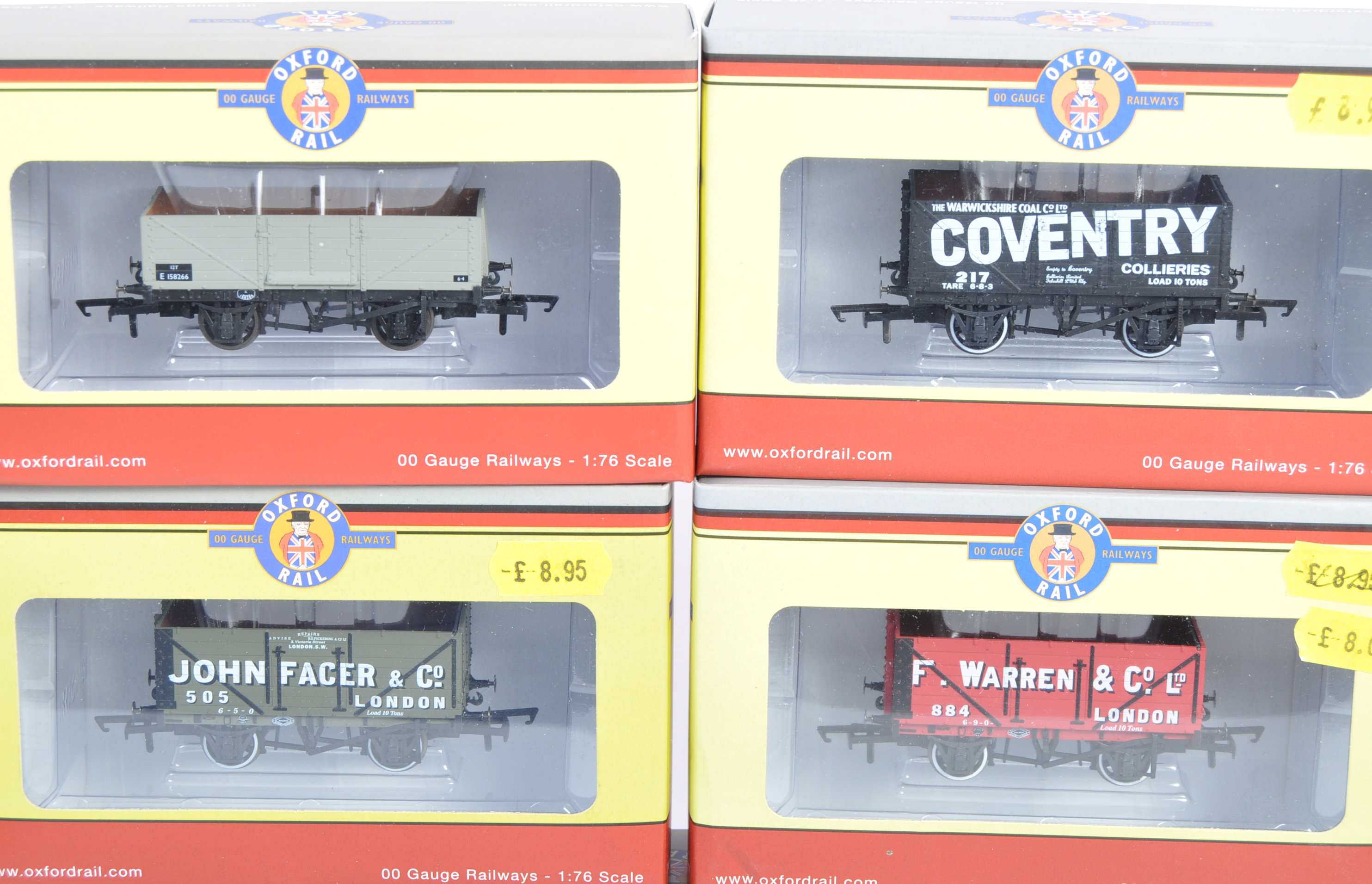 RAKE OF BOXED OXFORD RAIL 00 GAUGE WAGONS & ROLLING STOCK - Image 3 of 4