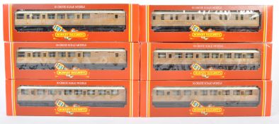 RAKE OF 6X HORNBY 00 GAUGE MODEL RAILWAY CARRIAGES