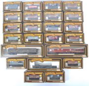 LARGE COLLECTION OF MAINLINE 00 GAUGE ROLLING STOCK