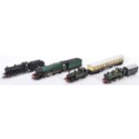 COLLECTION OF 00 GAUGE MODEL RAILWAY LOCOMOTIVES