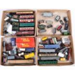 COLLECTION OF VINTAGE HORNBY 00 GAUGE MODEL RAILWA