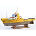 INCREDIBLE ' HAPPY HUNTER ' RADIO CONTROLLED RC MODEL BOAT