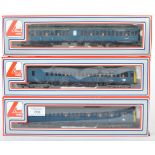 LIMA 00 GAUGE DMU TWO CAR SET WITH CARRIAGE