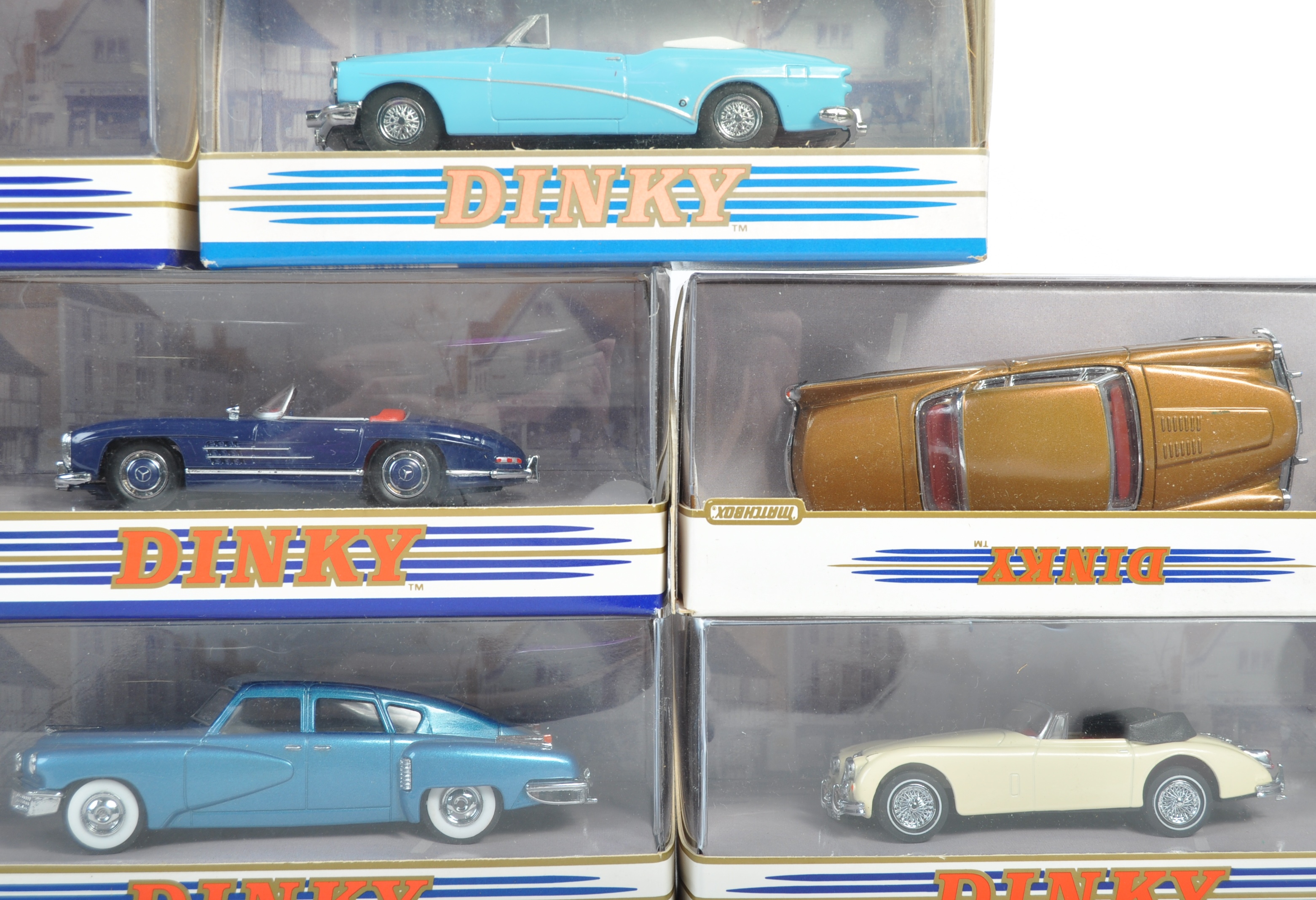 LARGE COLLECTION OF DINKY MATCHBOX DIECAST MODEL CARS - Image 4 of 5