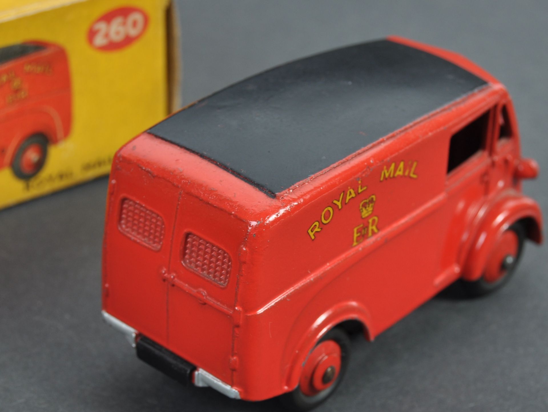 ORIGINAL DINKY TOYS BOXED DIECAST MODEL 460 ROYAL - Bild 3 aus 6